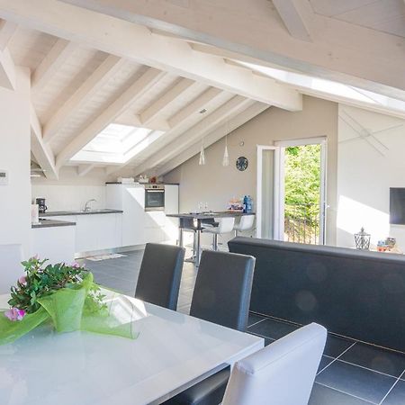 Appartamento Stella Lezzeno Exteriör bild